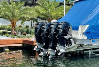 Thumbnail von Boston Whaler 420 Outrage