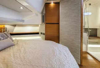 Thumbnail von Tiara Yachts 48LS