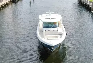 Thumbnail von Tiara Yachts 48LS