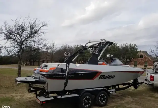 Malibu Wakesetter 22 MXZ