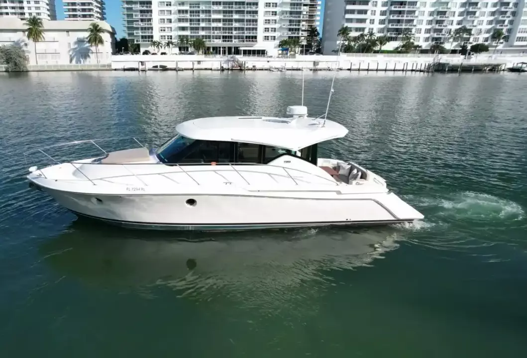Tiara Yachts 39 Coupe Triple Threat