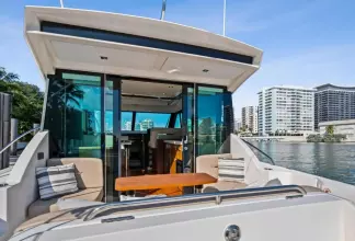 Thumbnail von Tiara Yachts 39 Coupe Triple Threat