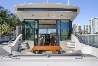 Thumbnail von Tiara Yachts 39 Coupe Triple Threat