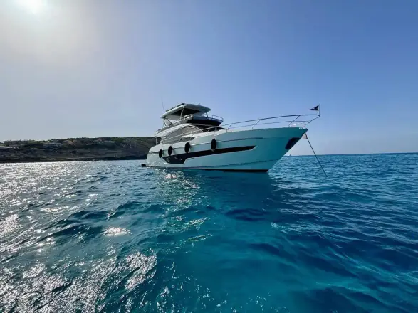 Fairline Squadron 68