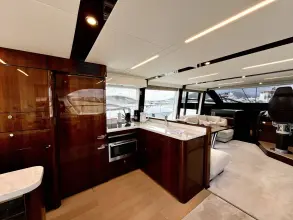 Thumbnail von Fairline Squadron 68