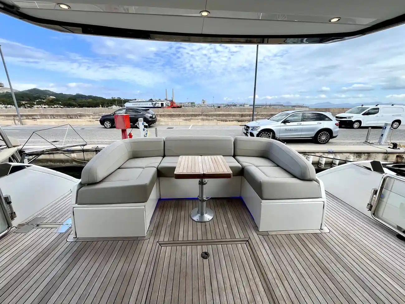 Thumbnail von Fairline Squadron 68