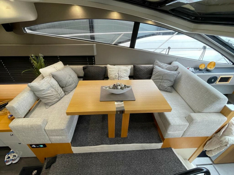 Thumbnail von Sunseeker (UK) Sunseeker Predator 53