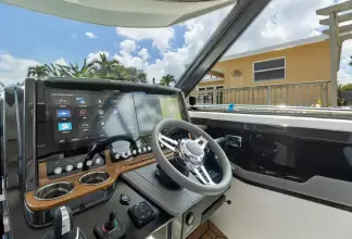 Thumbnail von Tiara Yachts 43LE SEADATED