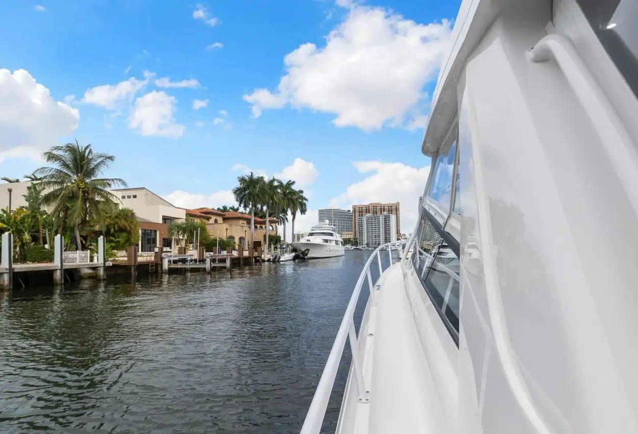 Thumbnail von Intrepid 438 Evolution Salty Dog