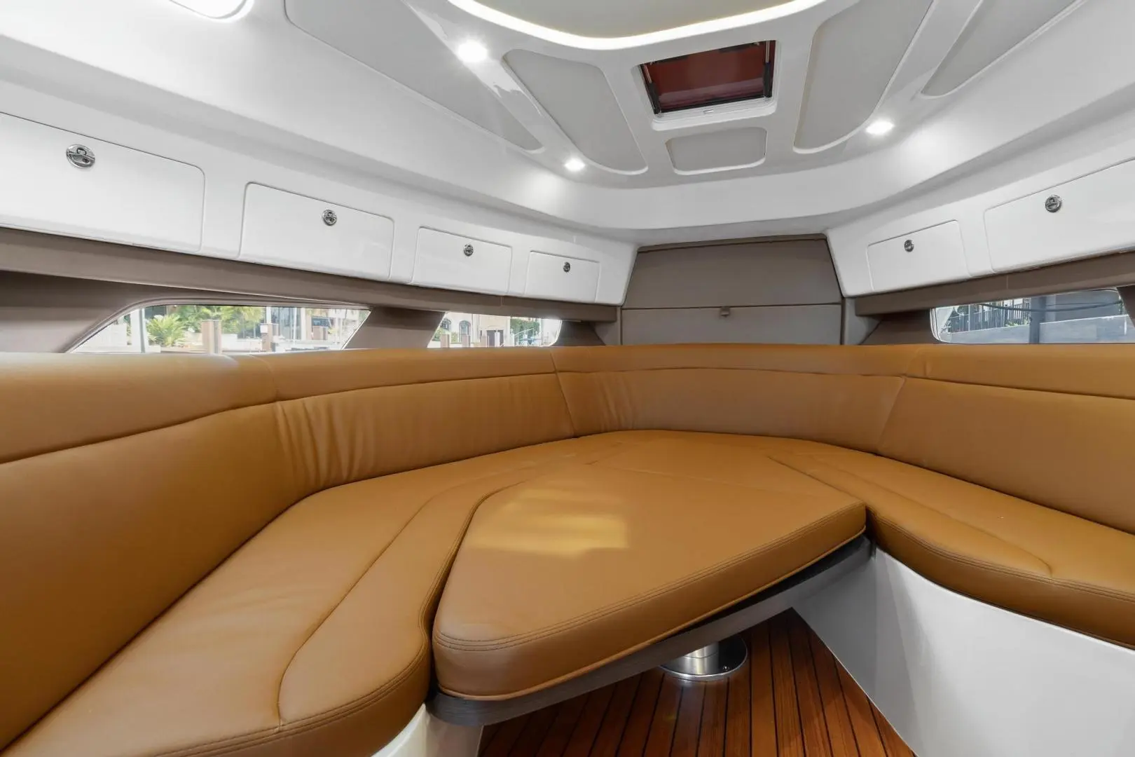 Thumbnail von Intrepid 438 Evolution Salty Dog