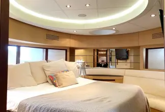 Thumbnail von Pershing 90