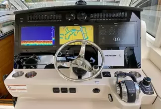 Thumbnail von Boston Whaler 380 Realm Cindy Seas