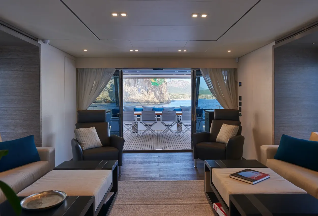 Thumbnail von Astondoa 110 Century