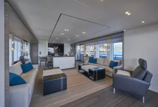 Thumbnail von Astondoa 110 Century