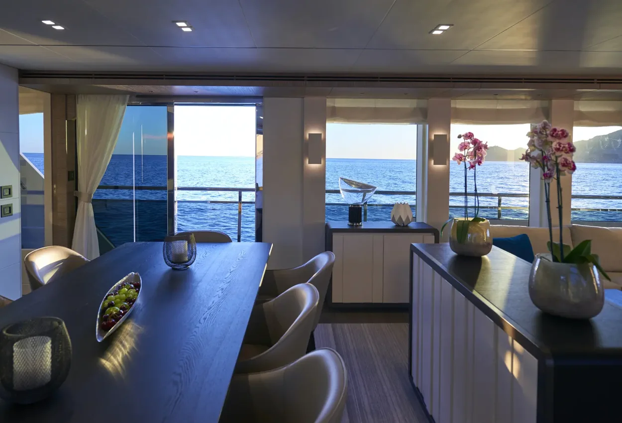 Thumbnail von Astondoa 110 Century