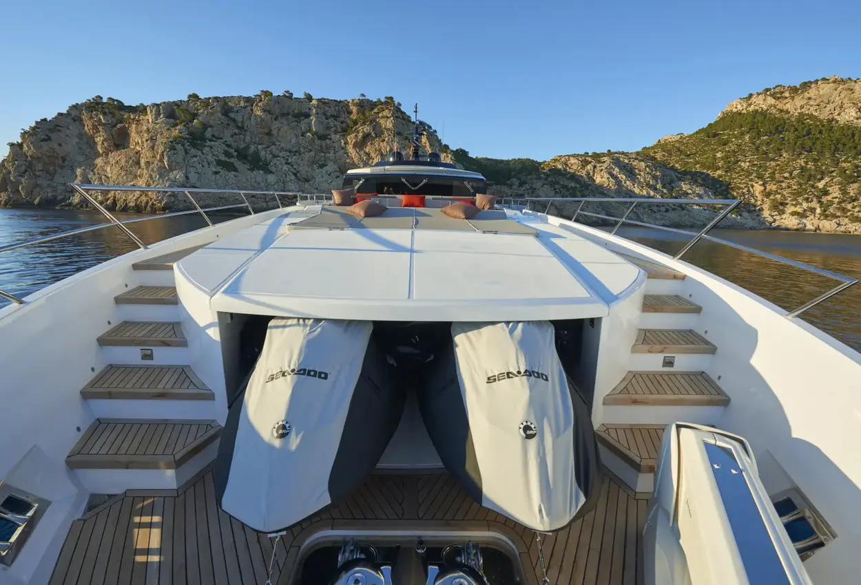 Thumbnail von Astondoa 110 Century