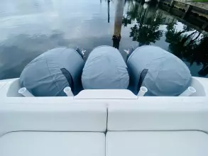 Thumbnail von Intrepid 390 Sport Yacht