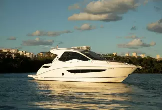 Thumbnail von Sea Ray 350 Sundancer Coupe