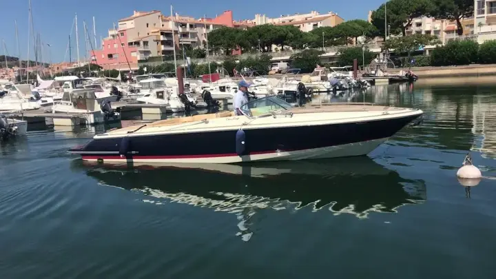 Chris Craft Corsair 28