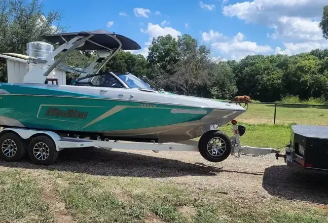 Malibu 22 LSV