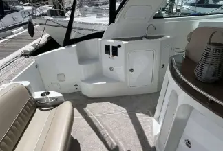 Thumbnail von Cruisers Yachts 390 Coupe