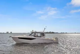 Thumbnail von Boston Whaler 405 Conquest Lobo Del Mar II