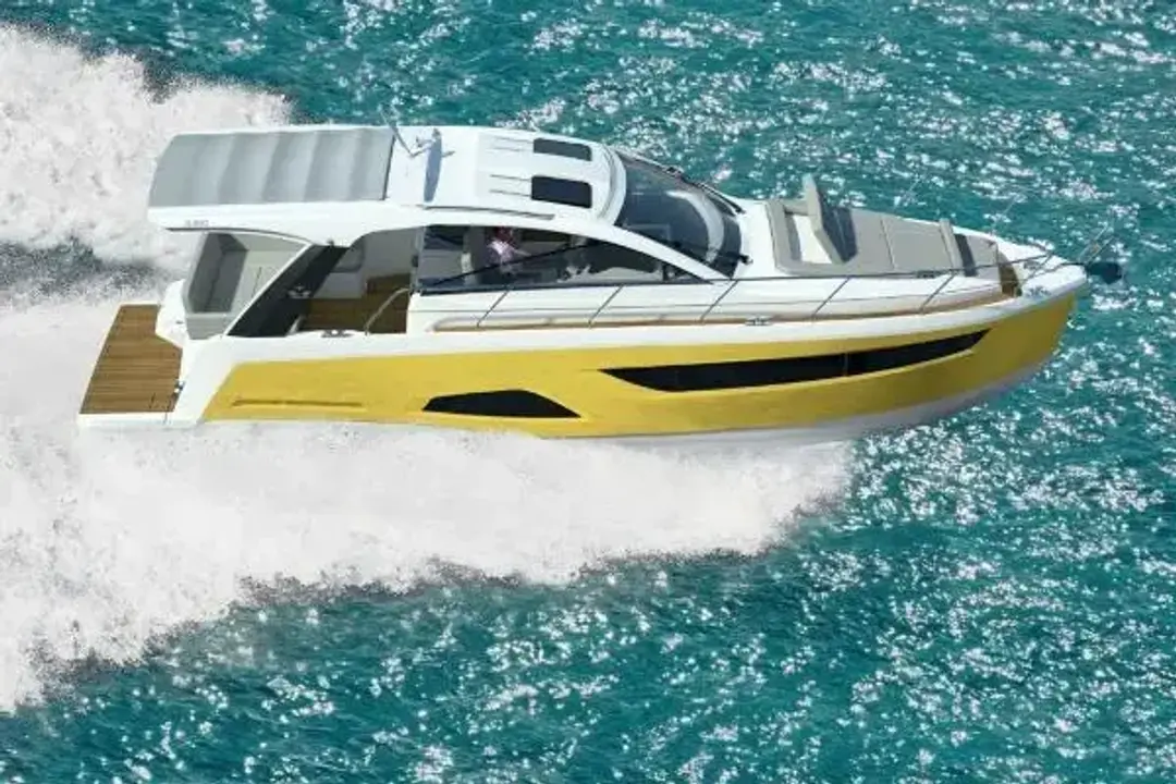 Sealine S390 Neubau nach Spezifikation