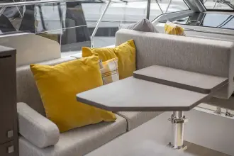 Thumbnail von Sealine C335 Available Now