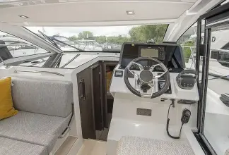 Thumbnail von Sealine C335 Available Now