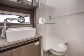 Thumbnail von Sealine C335 Available Now