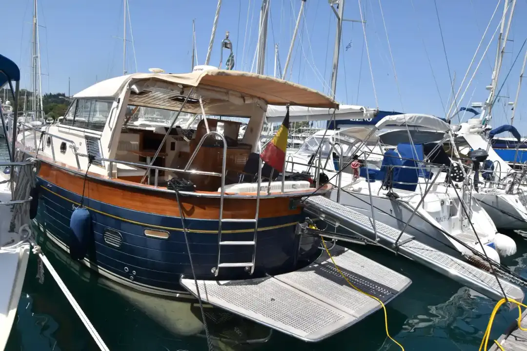 Apreamare 12 Semicabinato