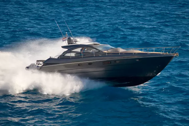 Pershing 50