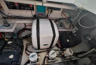 Thumbnail von Cruisers Yachts 330 Express