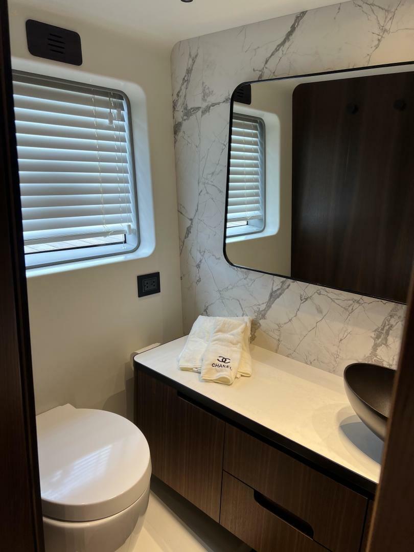 Thumbnail von Astondoa As5 Christa Lee