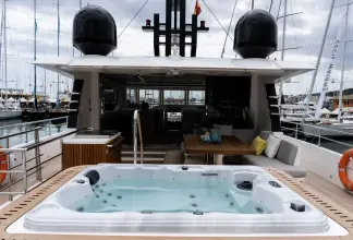 Thumbnail von Majesty 100