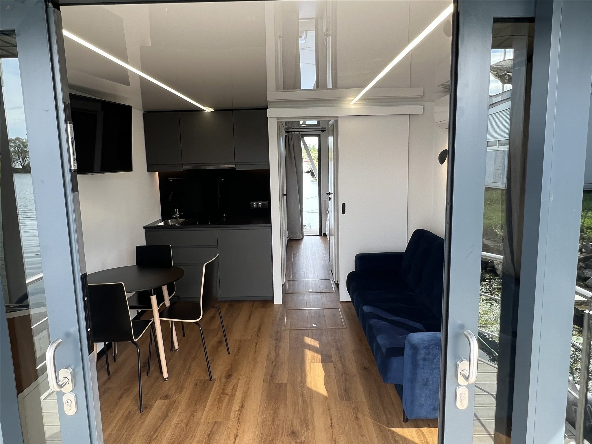 Thumbnail von Aqua-House Houseboat Harmonia 340L