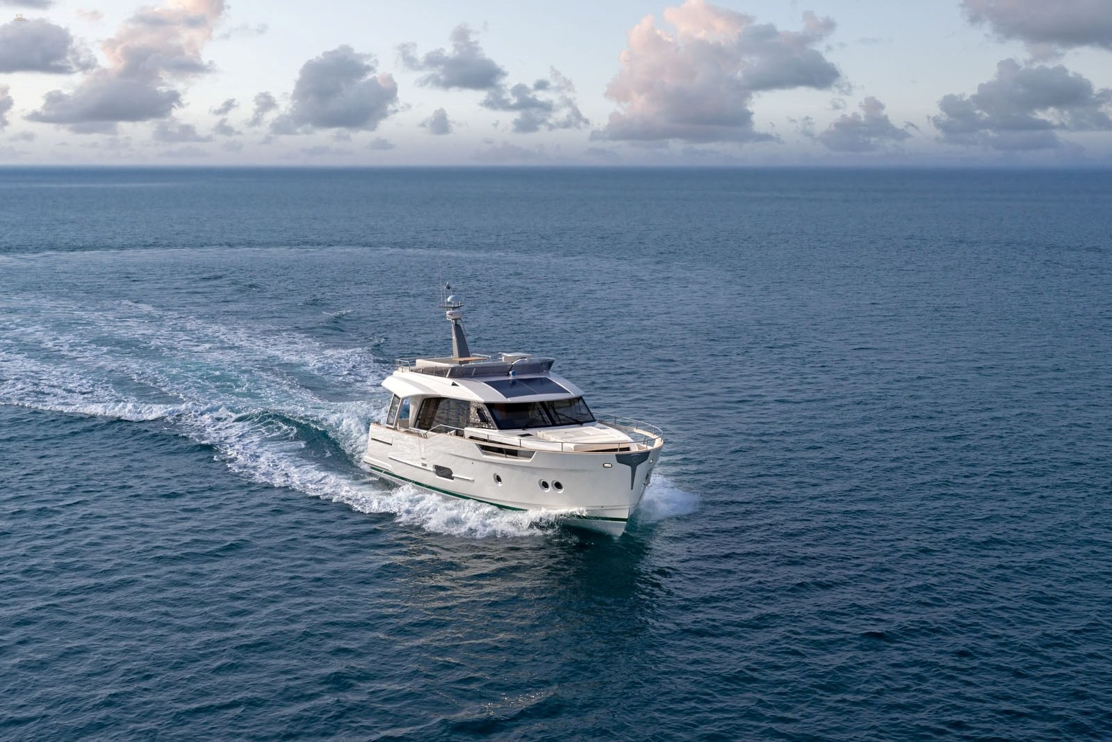 Thumbnail von Greenline 48 FLY Hybrid NOVÉ