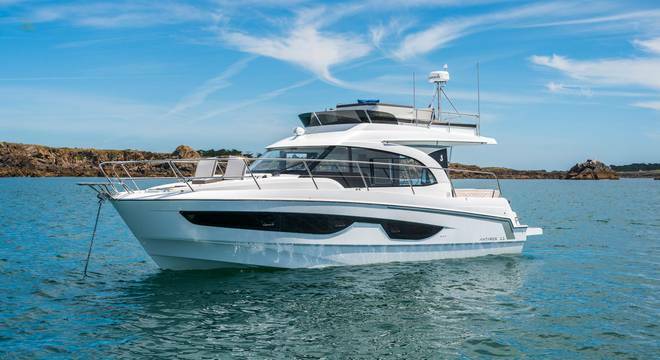 Beneteau Antares 11 FLY