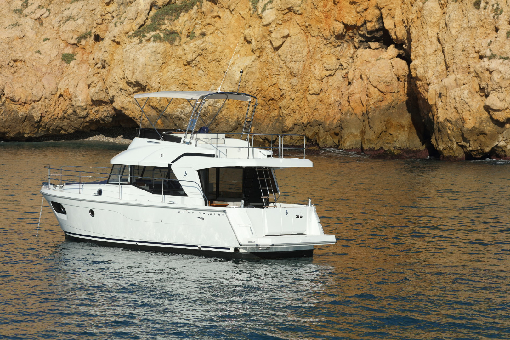 Thumbnail von Beneteau Swift Trawler 35