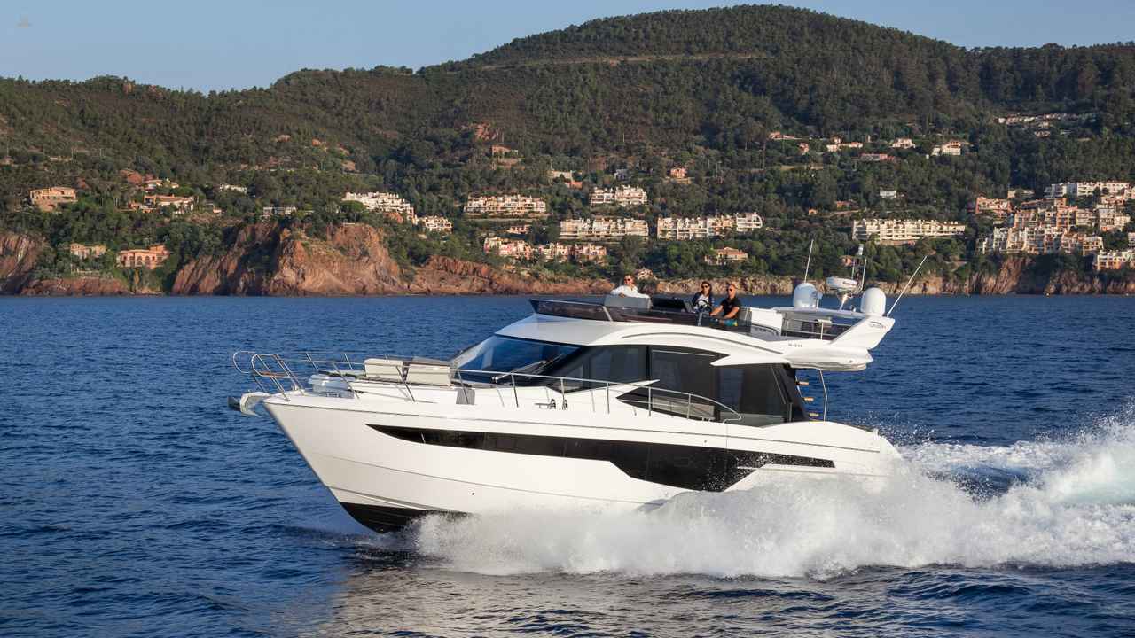 Galeon 500 Fly