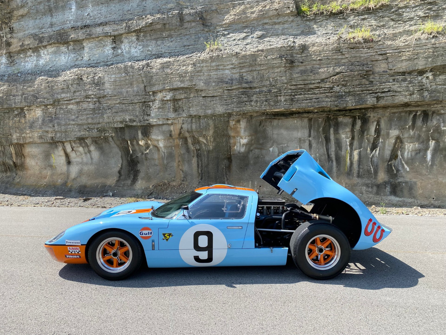 car-20462-1966-ford-gt40-mki27.jpeg