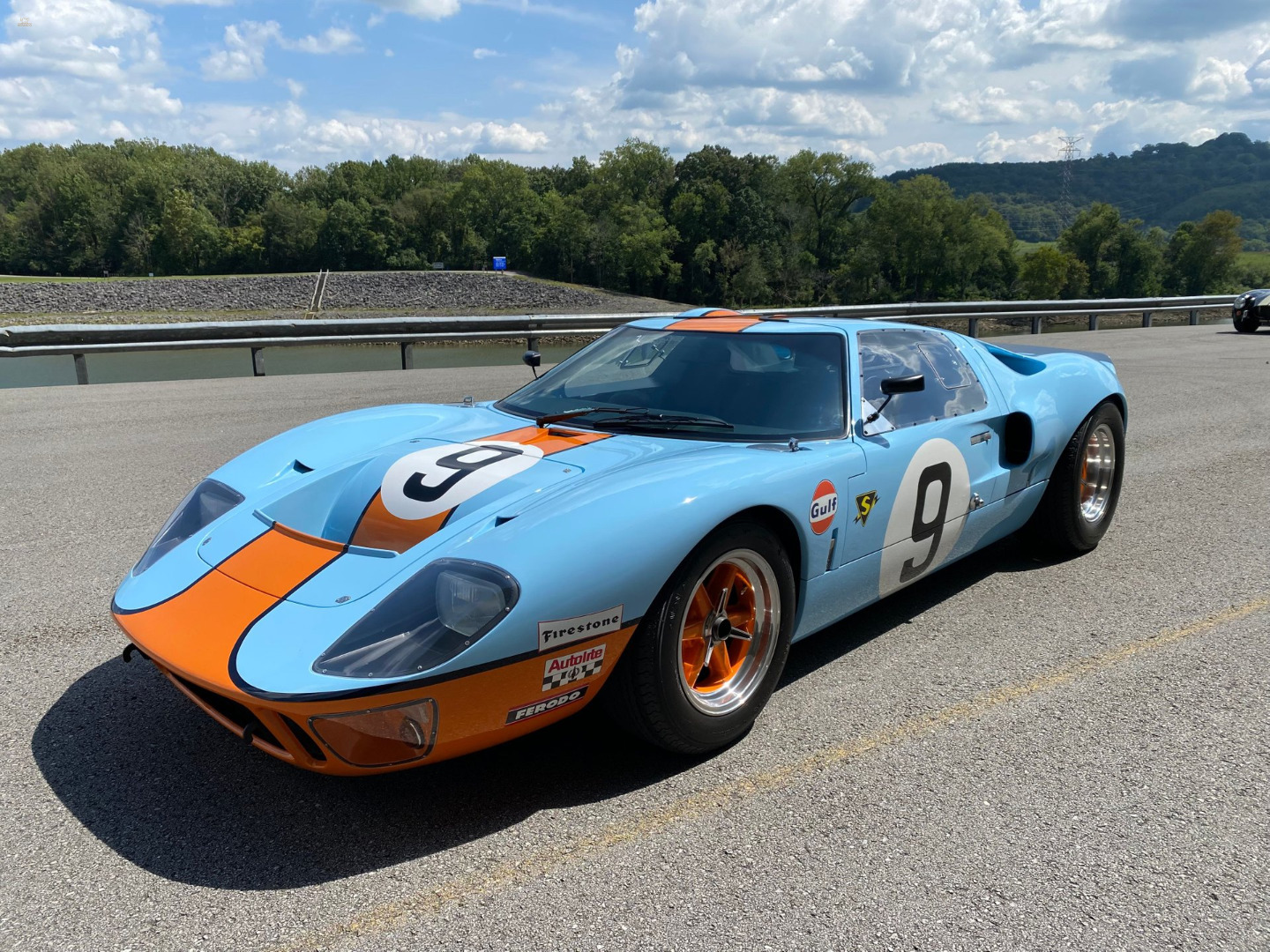 car-20462-1966-ford-gt40-mki40.jpeg