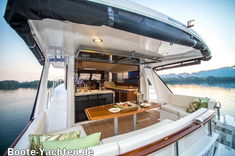 yachts-529-integrity-440-sedan-huge-0849519c850b2207.jpg