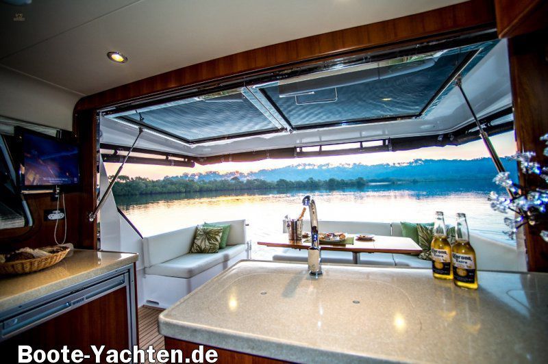 yachts-529-integrity-440-sedan-huge-084951c61101dbdc.jpg