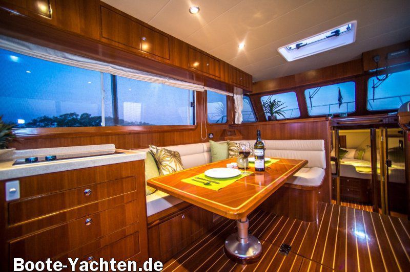 yachts-529-integrity-440-sedan-huge-084951f0e3037105.jpg