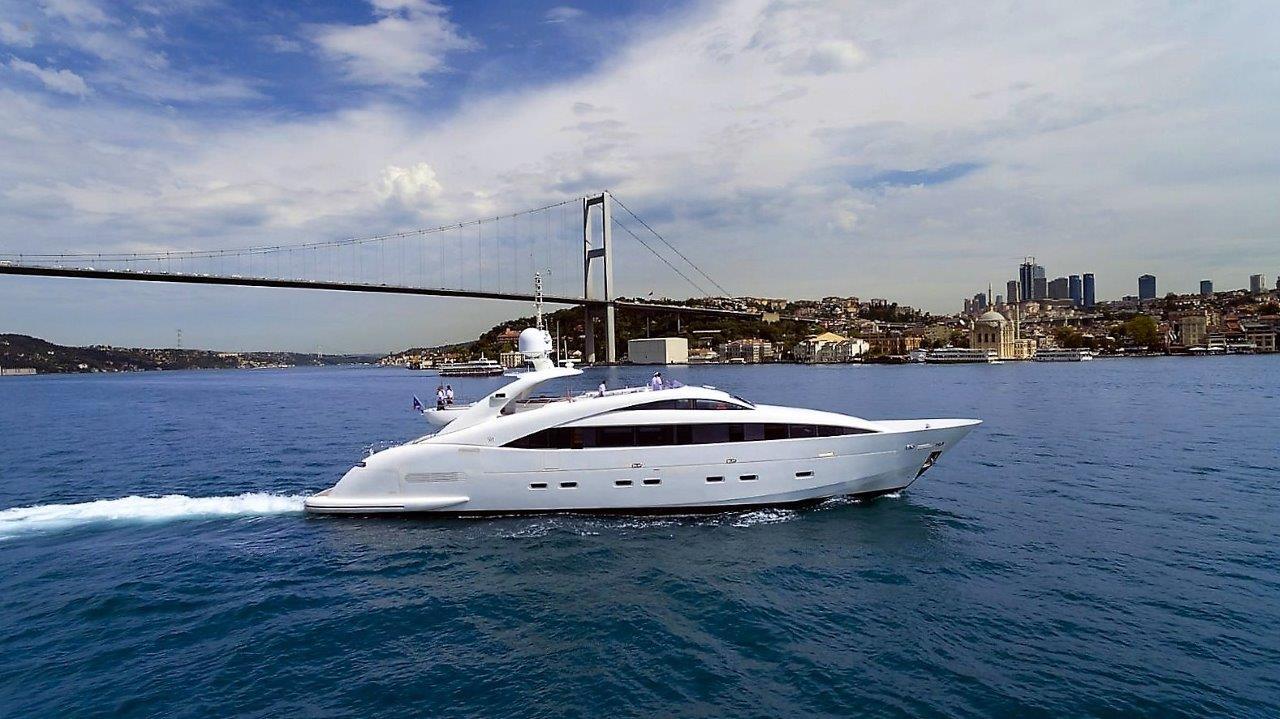 yachts-602-77a4f9db-e833-4012-b437-e8e2a3c5516a.jpg