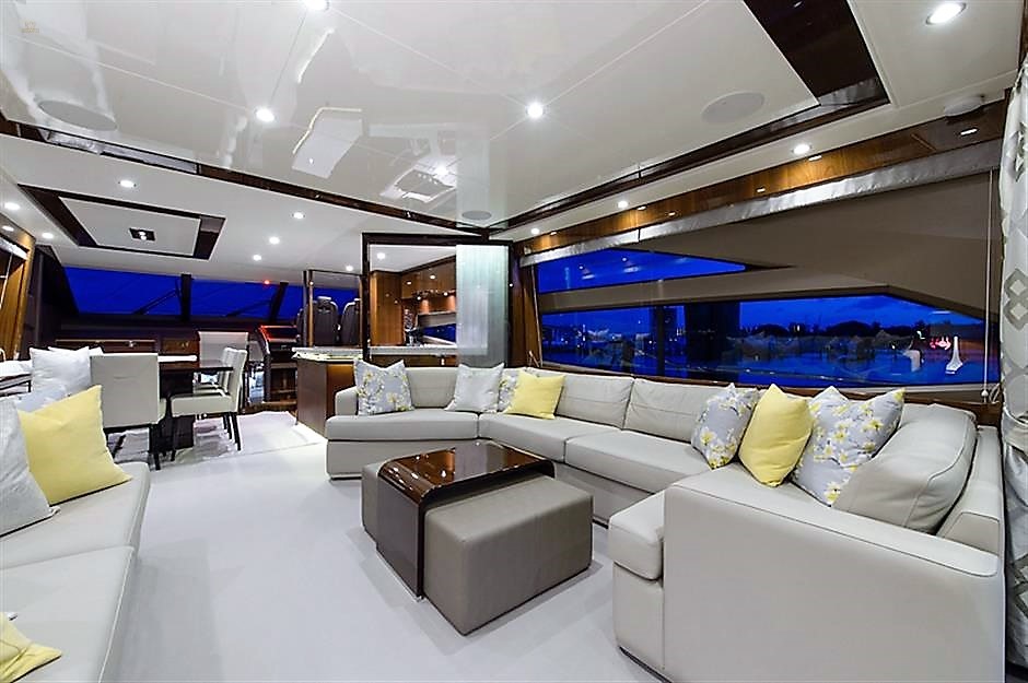 yachts-605-202122a3-1eb6-4bc6-bbb3-2b3036896c62.jpg