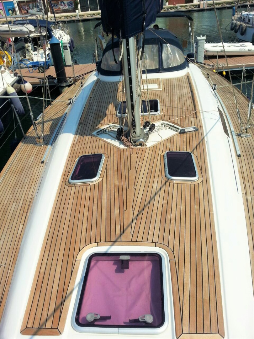 yachts-627-8c499e63-13df-4d4f-b89f-ad19f789ce78.jpg