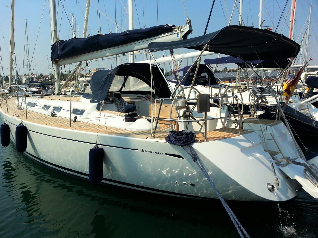 yachts-629-227a44cb-eb60-4812-a3db-799a1483f82e.jpg