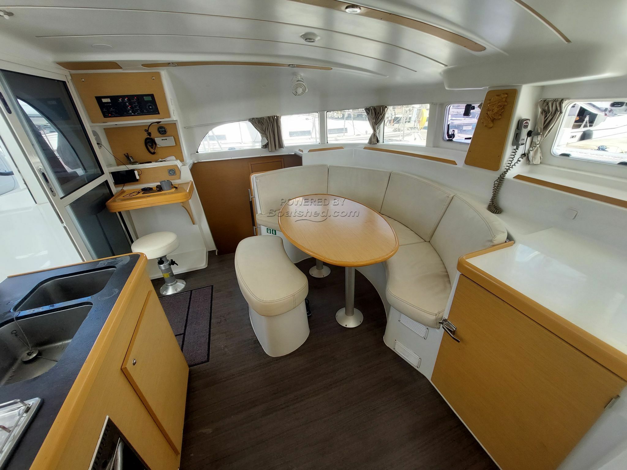 Lagoon 380 - Interior